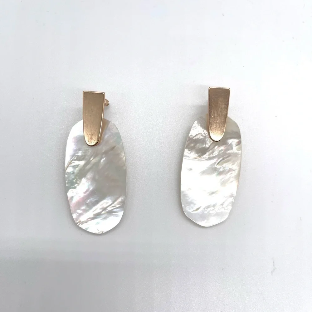 Kendra Scott Mother of Pearl Earrings